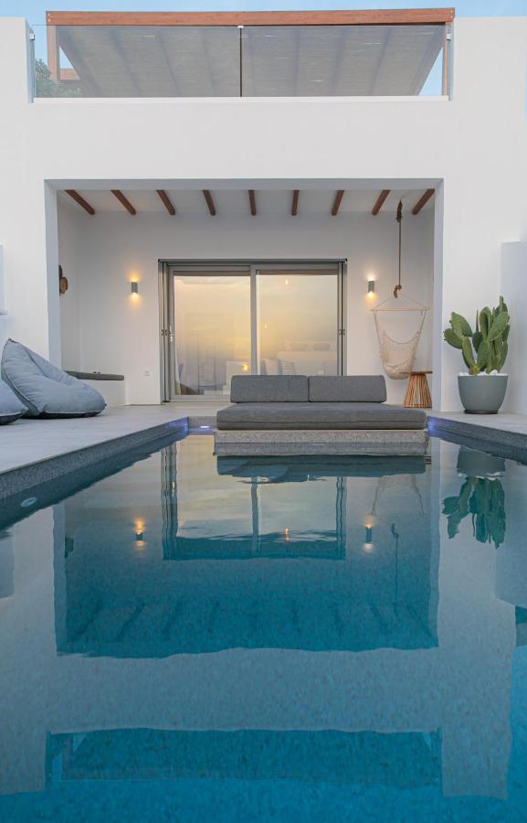 Seanfinity Beachfront Suites Mikri Vigla Exterior photo