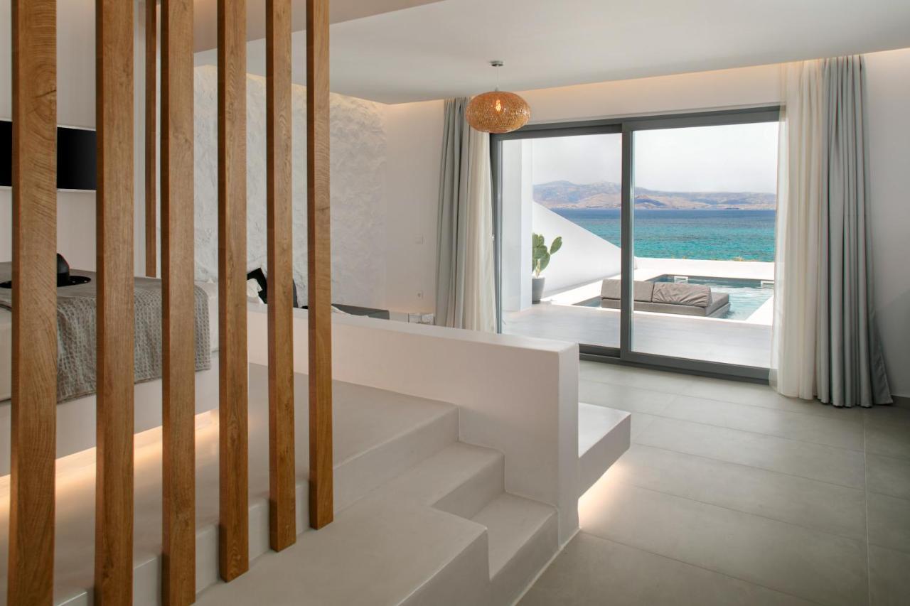 Seanfinity Beachfront Suites Mikri Vigla Exterior photo