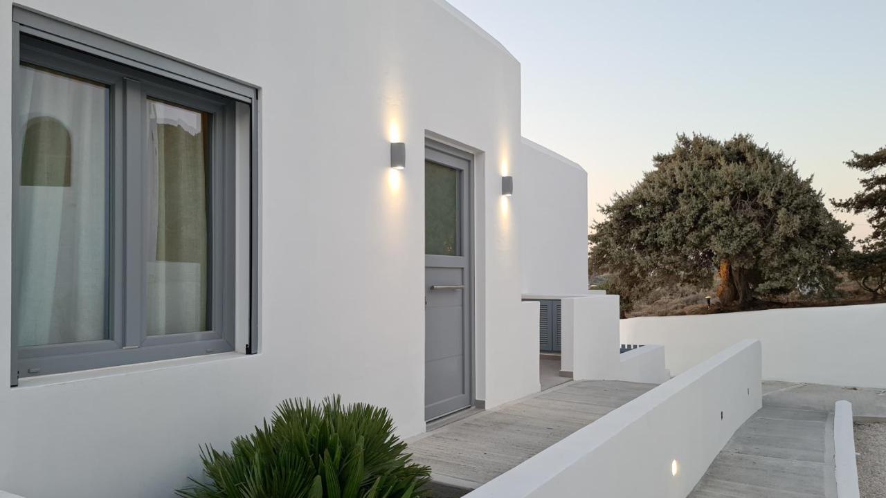 Seanfinity Beachfront Suites Mikri Vigla Exterior photo