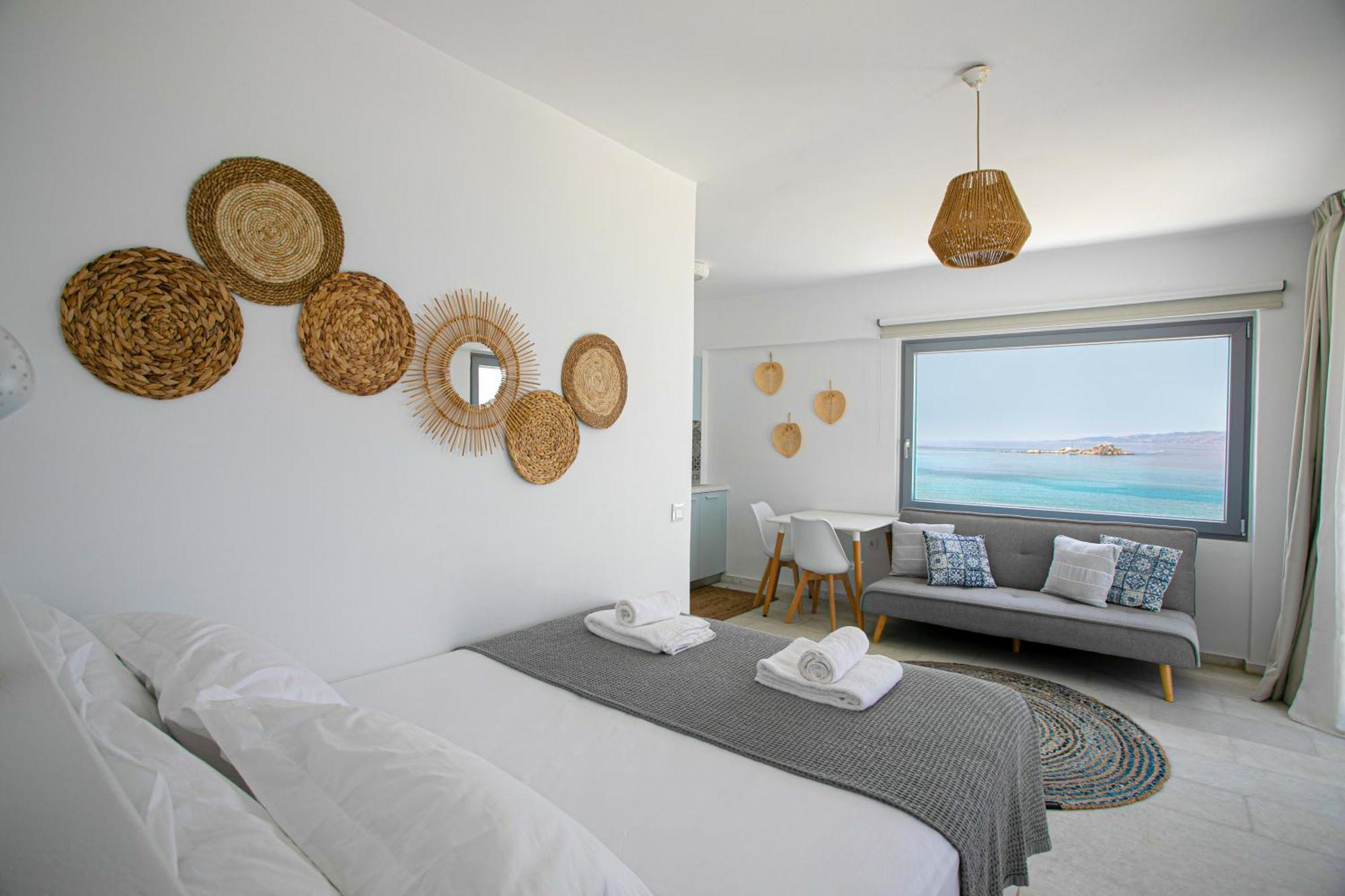 Seanfinity Beachfront Suites Mikri Vigla Exterior photo