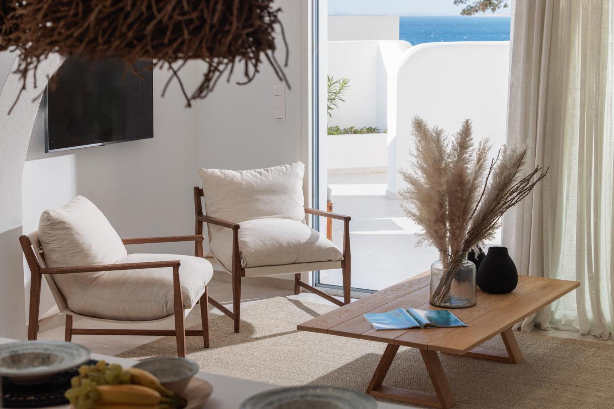 Seanfinity Beachfront Suites Mikri Vigla Room photo